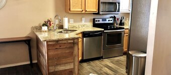 Pedal Inn 2 - Walk to the Museum, Trails & Brews