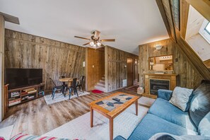 Smart TV, fireplace, DVD player
