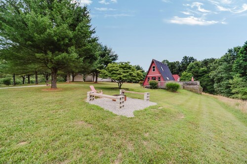 Red Roost A-Frame - New Hot Tub