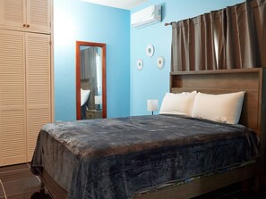 2 chambres, bureau, fer et planche à repasser, Wi-Fi gratuit