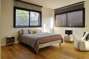 5 slaapkamers, een kluis op de kamer, een strijkplank/strijkijzer