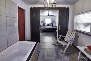 1 habitación, escritorio, wifi gratis y ropa de cama 