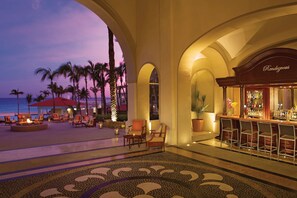 Bar (on property) - Dreams Los Cabos All Inclusive Suite for 2. May 18-25, 2022 (Cabo San Lucas)