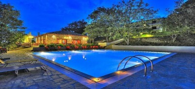 Hotel pool bar Tsigoura