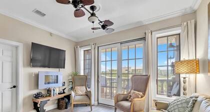 Coastal Comfort,Spacious and Bright Condo right on 30A