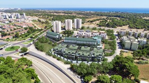 المنشأة من الخارج