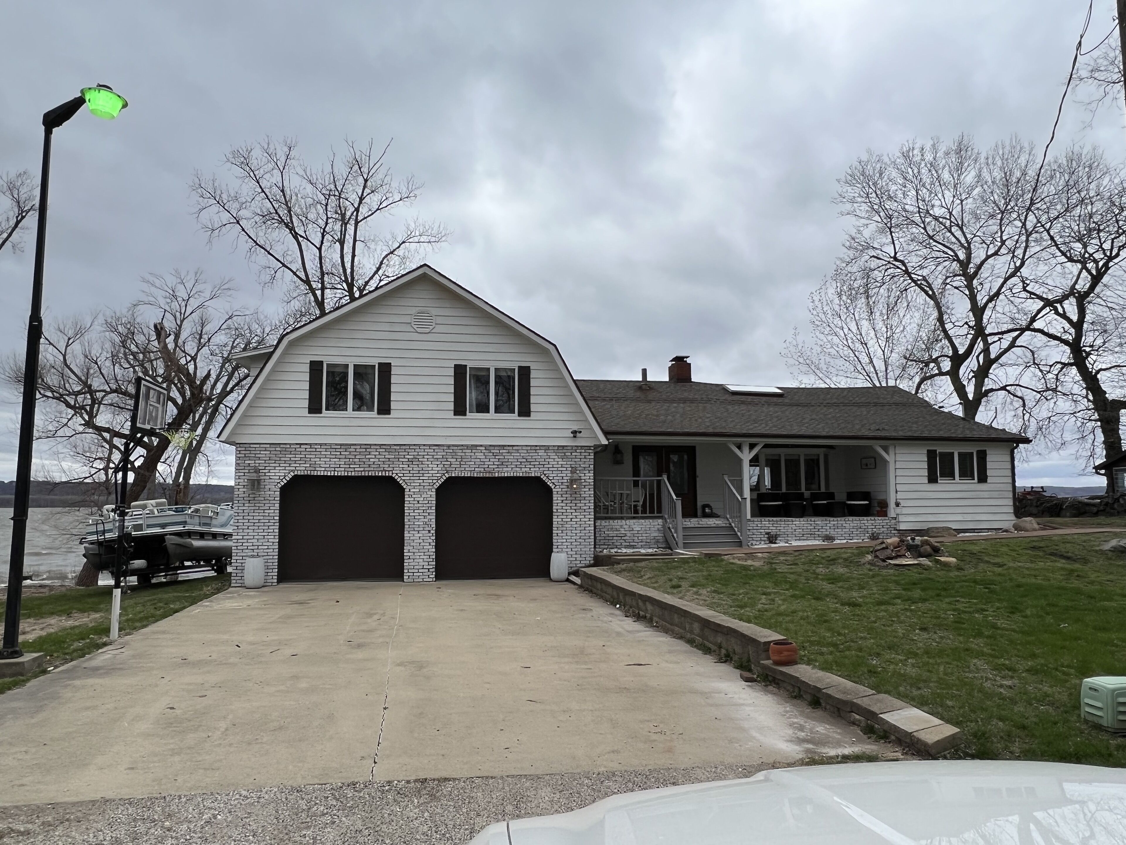 Relaxing vacation home by the river!  Sleeps 14