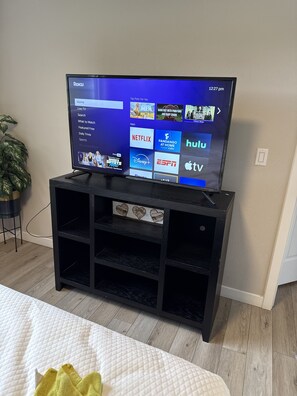 2 bedrooms, free WiFi, bed sheets, wheelchair access - ❤️‍🔥Family Space, Easy Access near Brown’s Park 🛹🏐🏀💦Apt 1 (Spokane Valley)