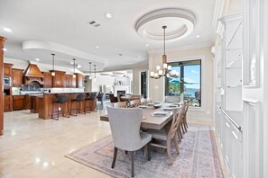 Dining - Bring Your Boat!  Luxe Lakefront ☀Pool☀Hot Tub☀Dock ☀ Close to Restaurants (Montgomery)