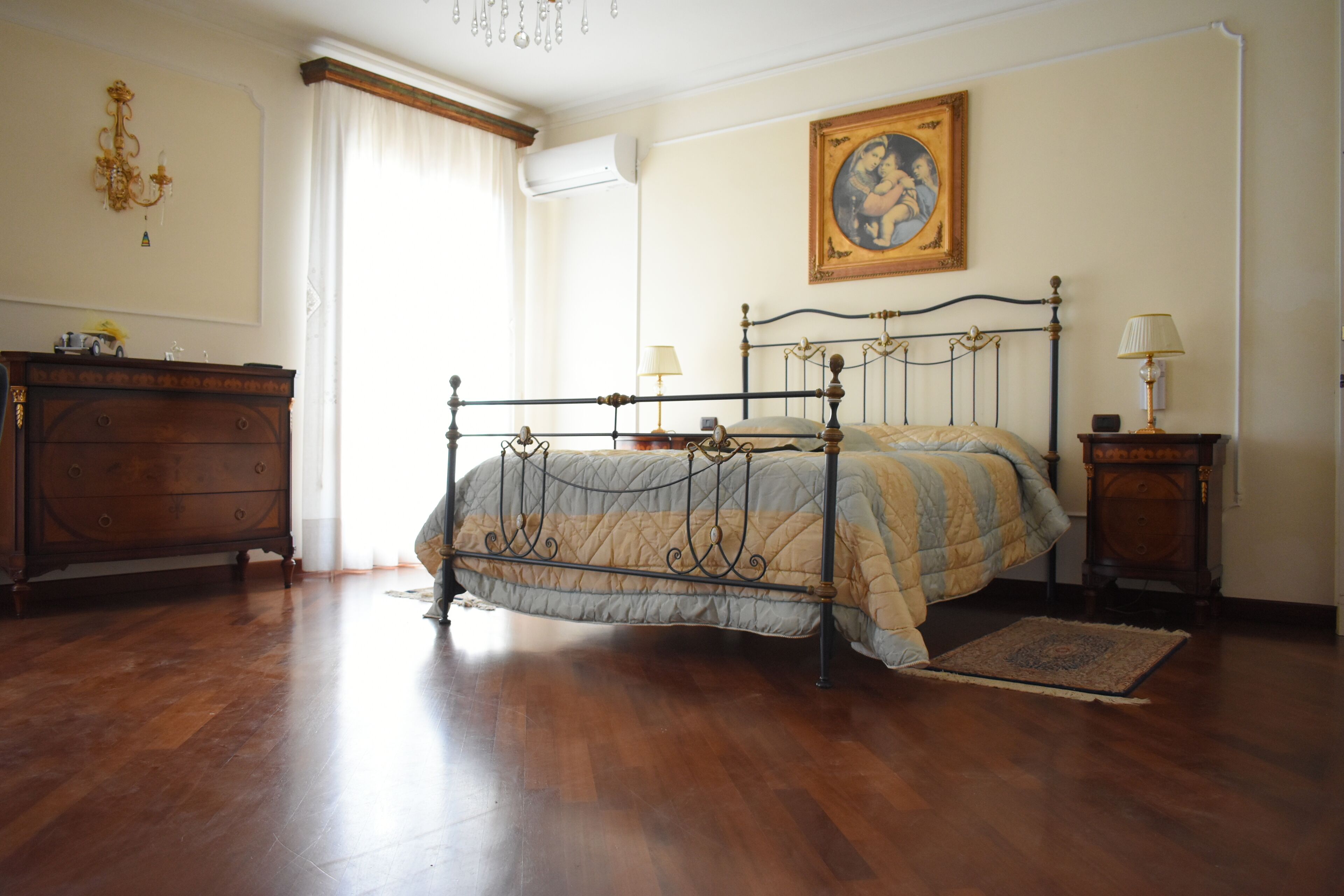 Large villa surrounded by greenery, ideal for groups (Numerous all-inclusive services)