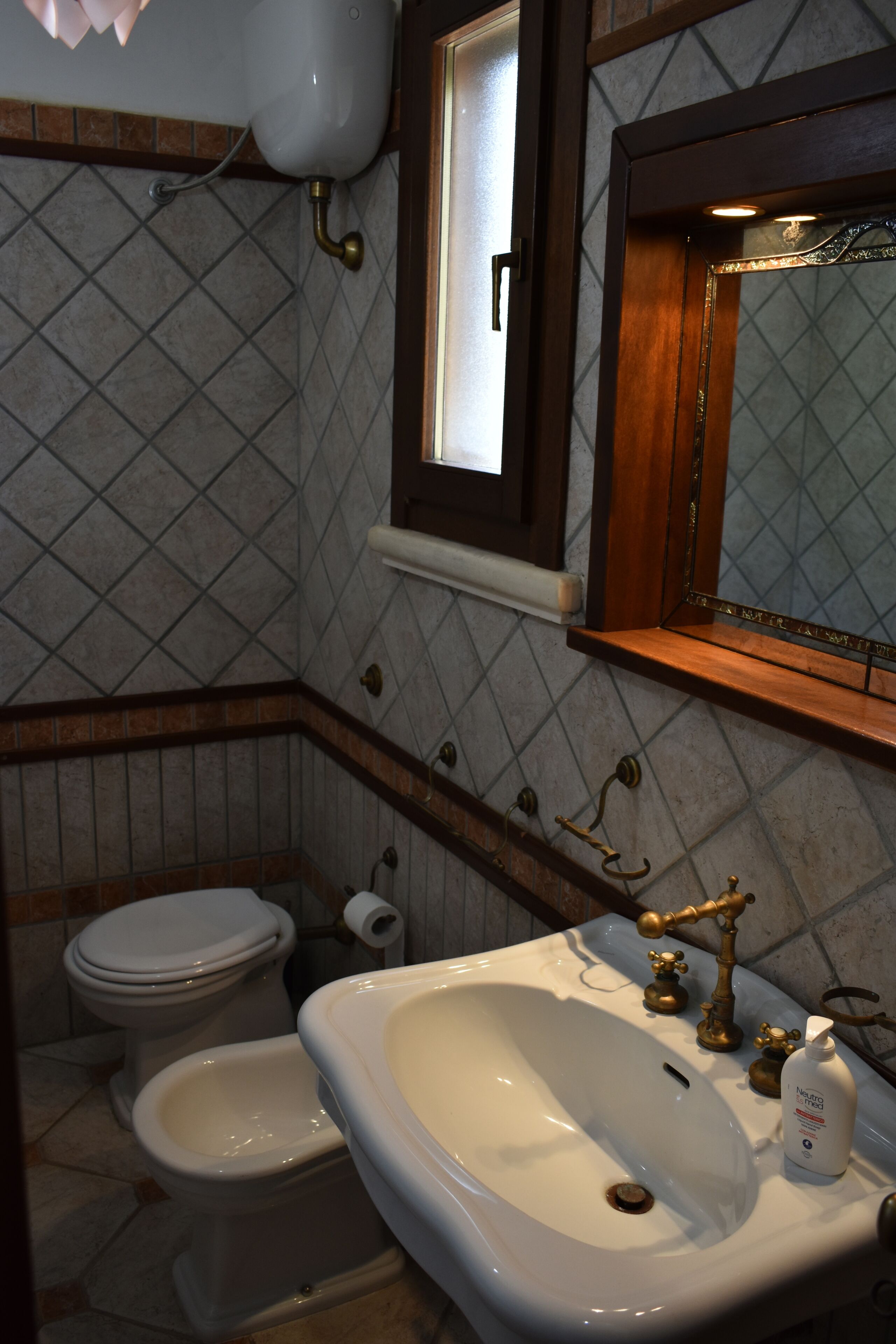 Large villa surrounded by greenery, ideal for groups (Numerous all-inclusive services)