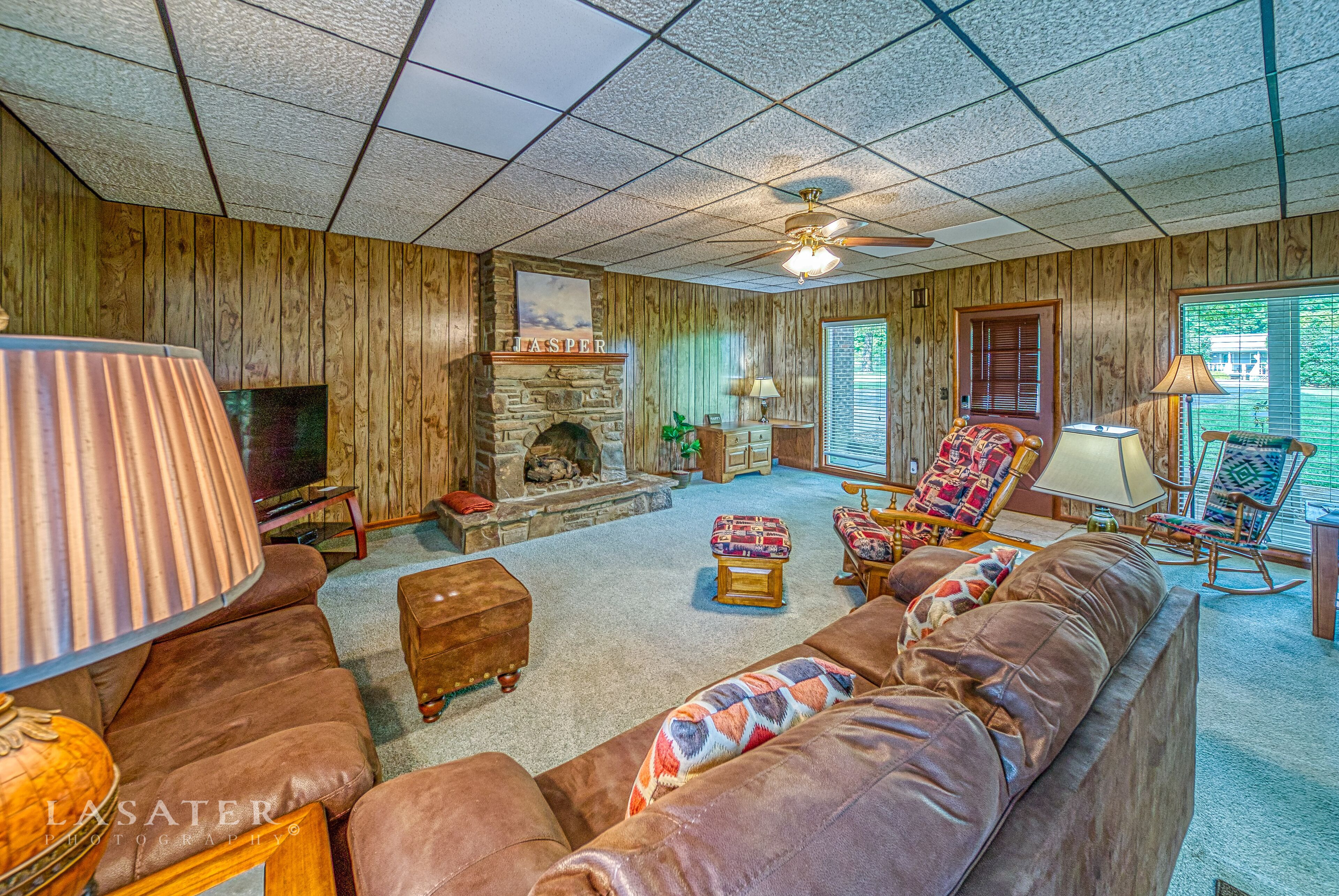 Near it ALL! Huge farmhouse sleeps 8, 7 mins to Buffalo, Climbing, Hiking 