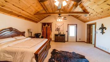 4 chambres, bureau, fer et planche à repasser, accès au Wi-Fi (inclus)