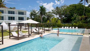 ์ํํธ | 2 ๊ฐ์ ์นจ์ค