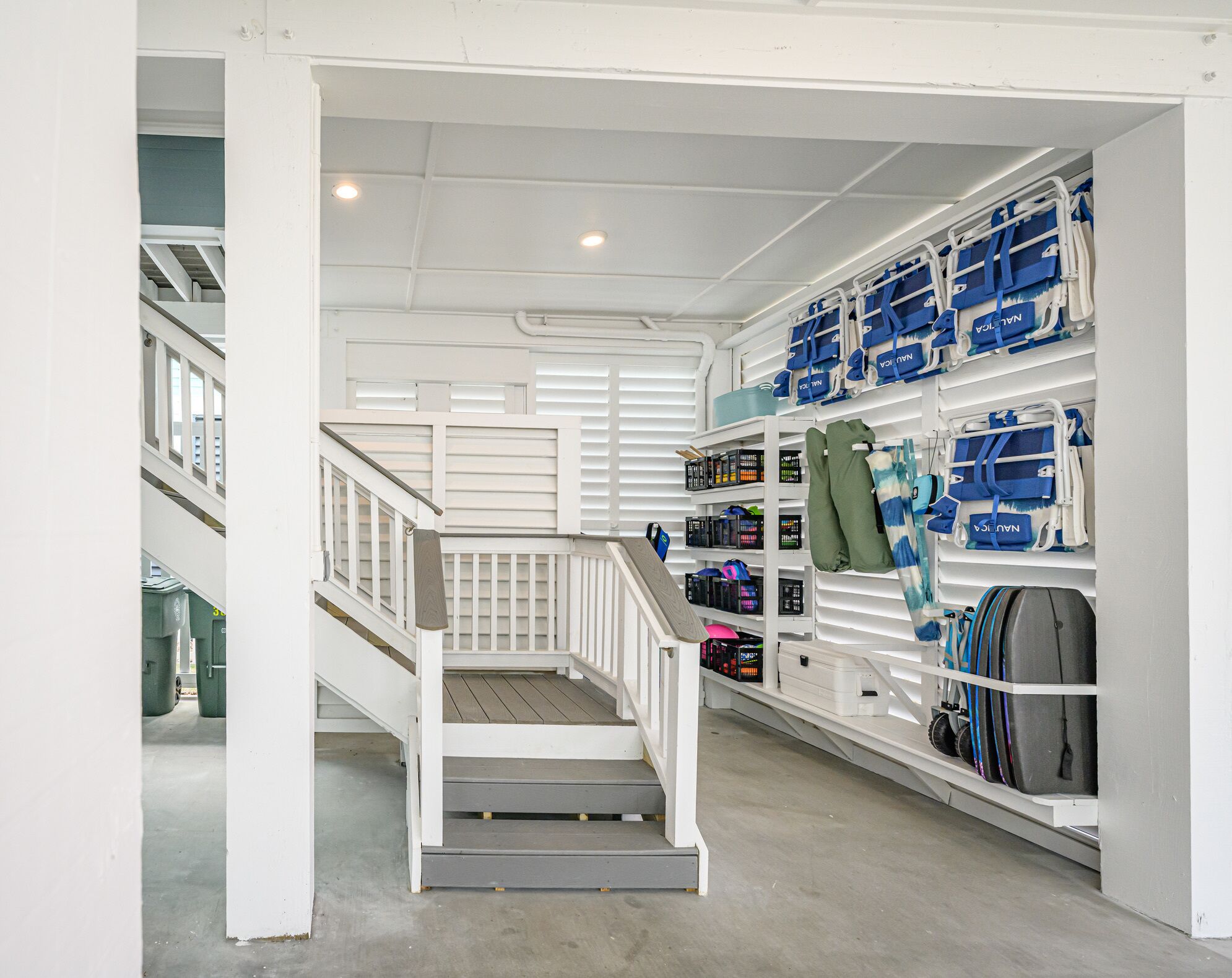 Family Luxury 5/4.5 home steps away from the beach located in Beachside Village