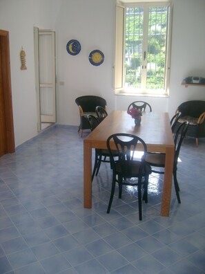 Dining - When an overlook becomes poetry (Amalfi)