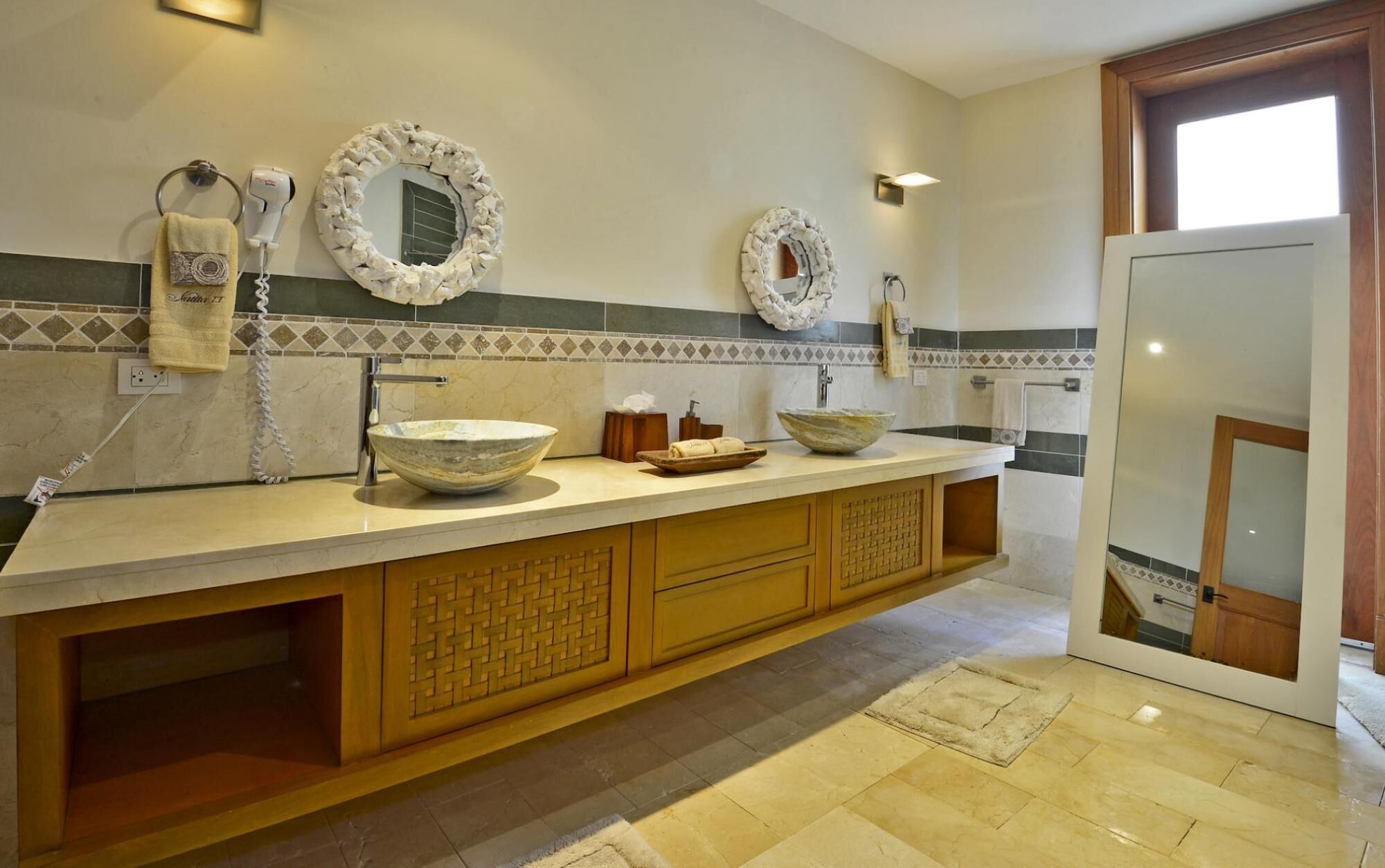 Photo - Ocean and golf view 5-bedroom villa with unique tropical style