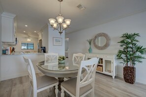 House | 2 bedrooms, iron/ironing board - Anna Maria Island Beach Palms 2B (Bradenton Beach)
