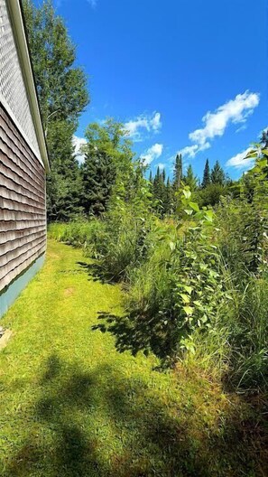 Property grounds - Slainte - Cottage located near Downtown La Pointe (La Pointe)