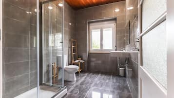 Apartment | 2 bedrooms, WiFi