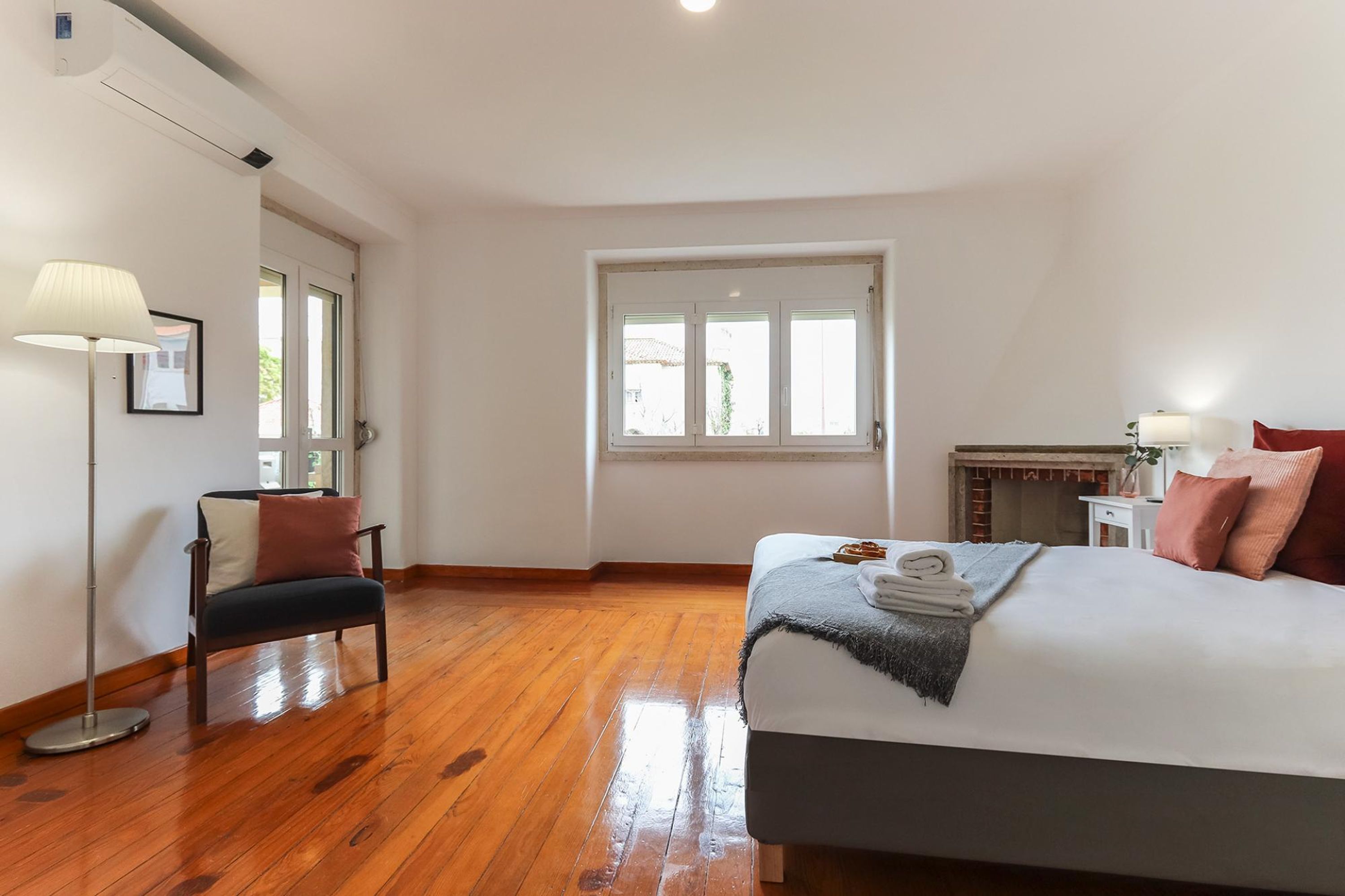 Apartment, Smoking | 2 bedrooms, iron/ironing board, WiFi