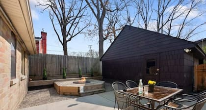 PROMO 15% MONTHLY DISCOUNT!
Cozy House, Close to Benedictine & North Central