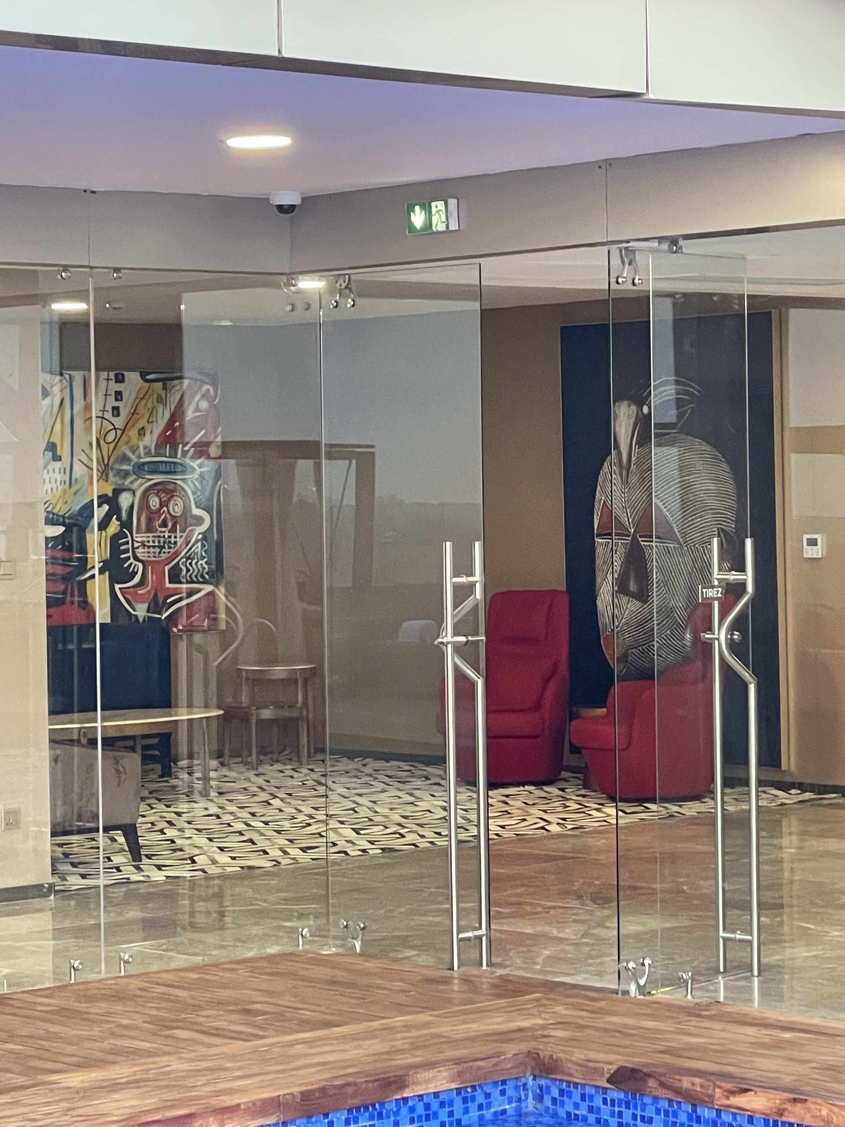 150-cm LED TV with satellite channels, TV, pay movies