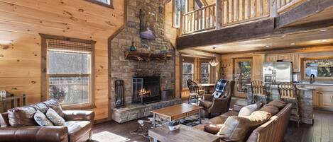 تلفزيون ذكي، مدفأة، ألعاب فيديو، مشغل دي في دي