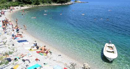 Guesthouse Aurora - Double Room with Garden View - 2