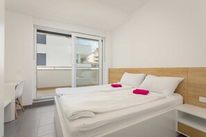 2 bedrooms, iron/ironing board, travel crib, free WiFi - Villa Frida - Apartment Oleander with Balcony (Premantura)