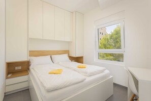 2 室のベッドルーム、アイロン / アイロン台、旅行用ベビーベッド、WiFi (無料)