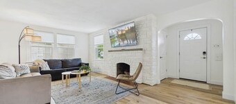 Brick B&B - 3Bed 2Full Bath! Downtown Edwardsville