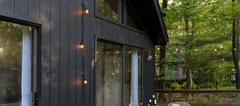 Luxurious Cabin by Ski & Lake w/ Community Pool