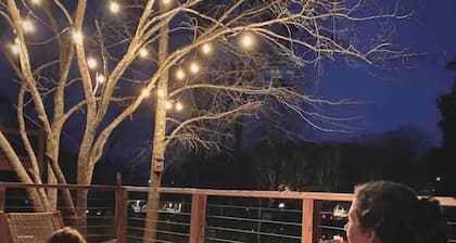High Rock lakefront escape-dock, firepit, kayak, paddle board, fishing, swimming