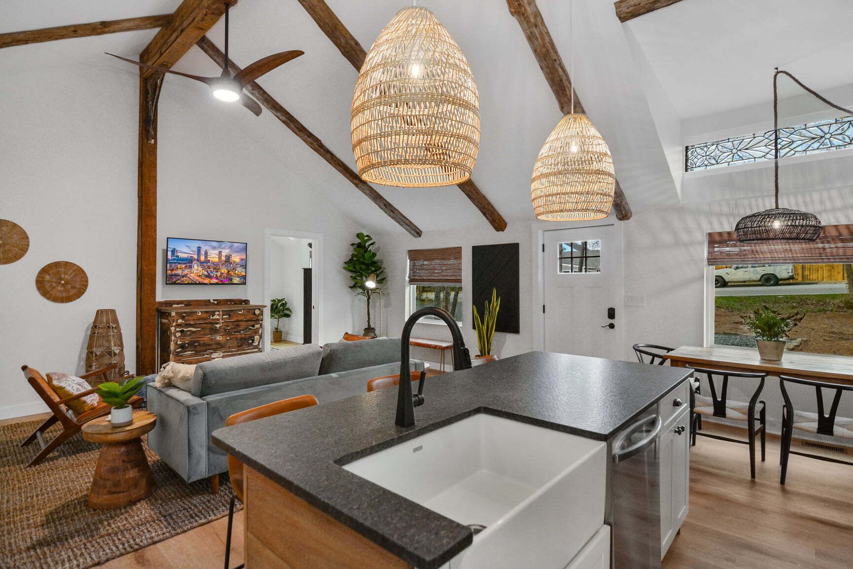 Hembree Hollow~ a cheerful home with boho vibes!