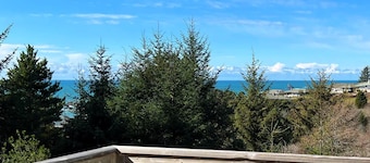 Betty's Beach House Bungalow