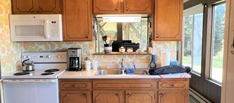 Betty's Beach House Bungalow