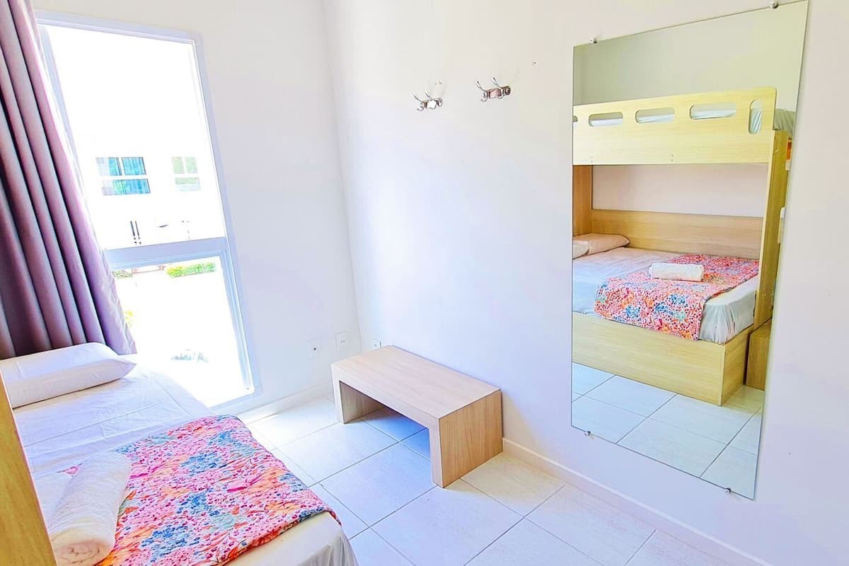 Familieleilighet, bakgårdsutsikt | Individuelt dekorert, individuelt innredet og wi-fi (inkludert)