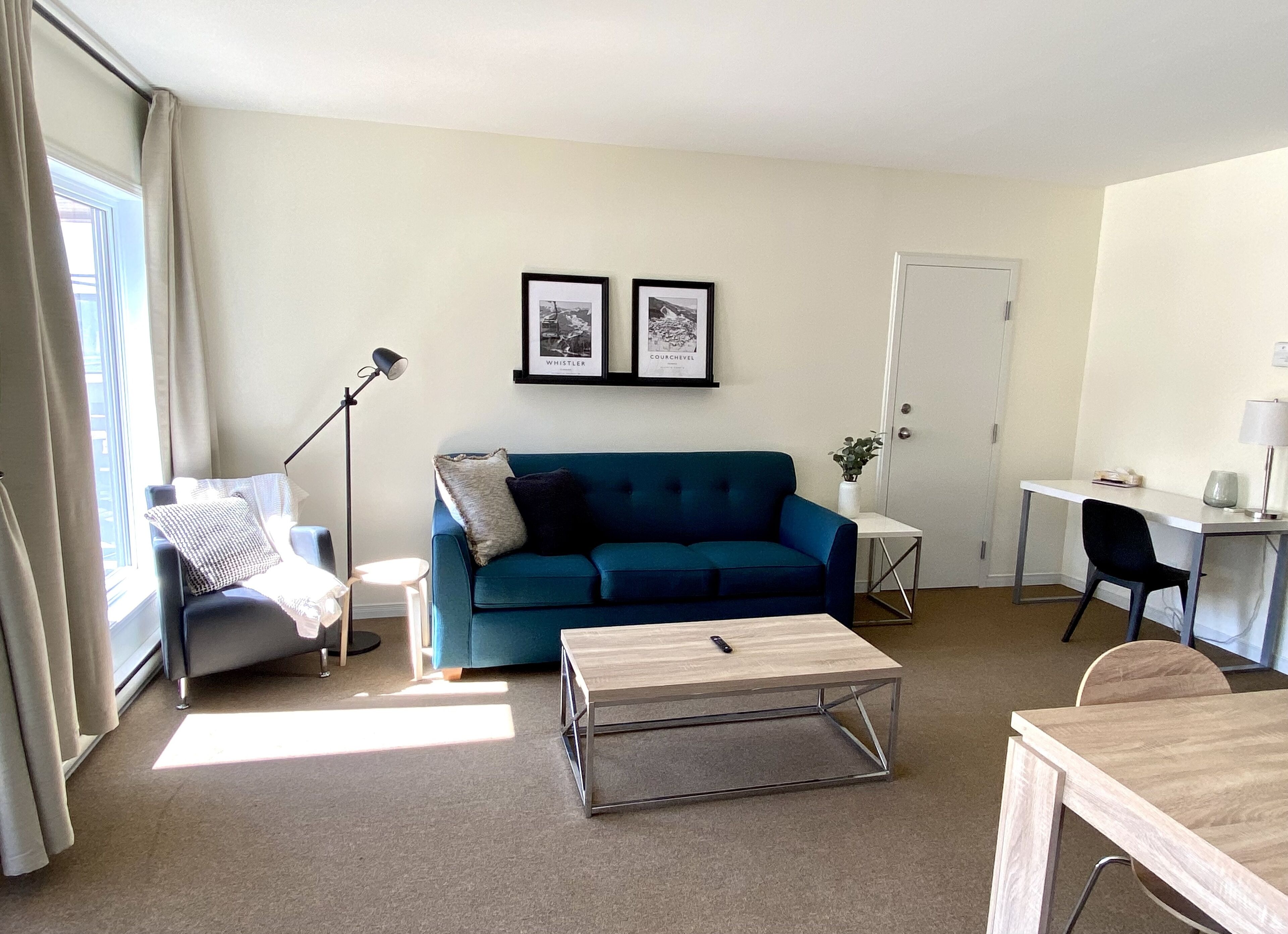 E104 Condo ski in ski out / bike in bike out