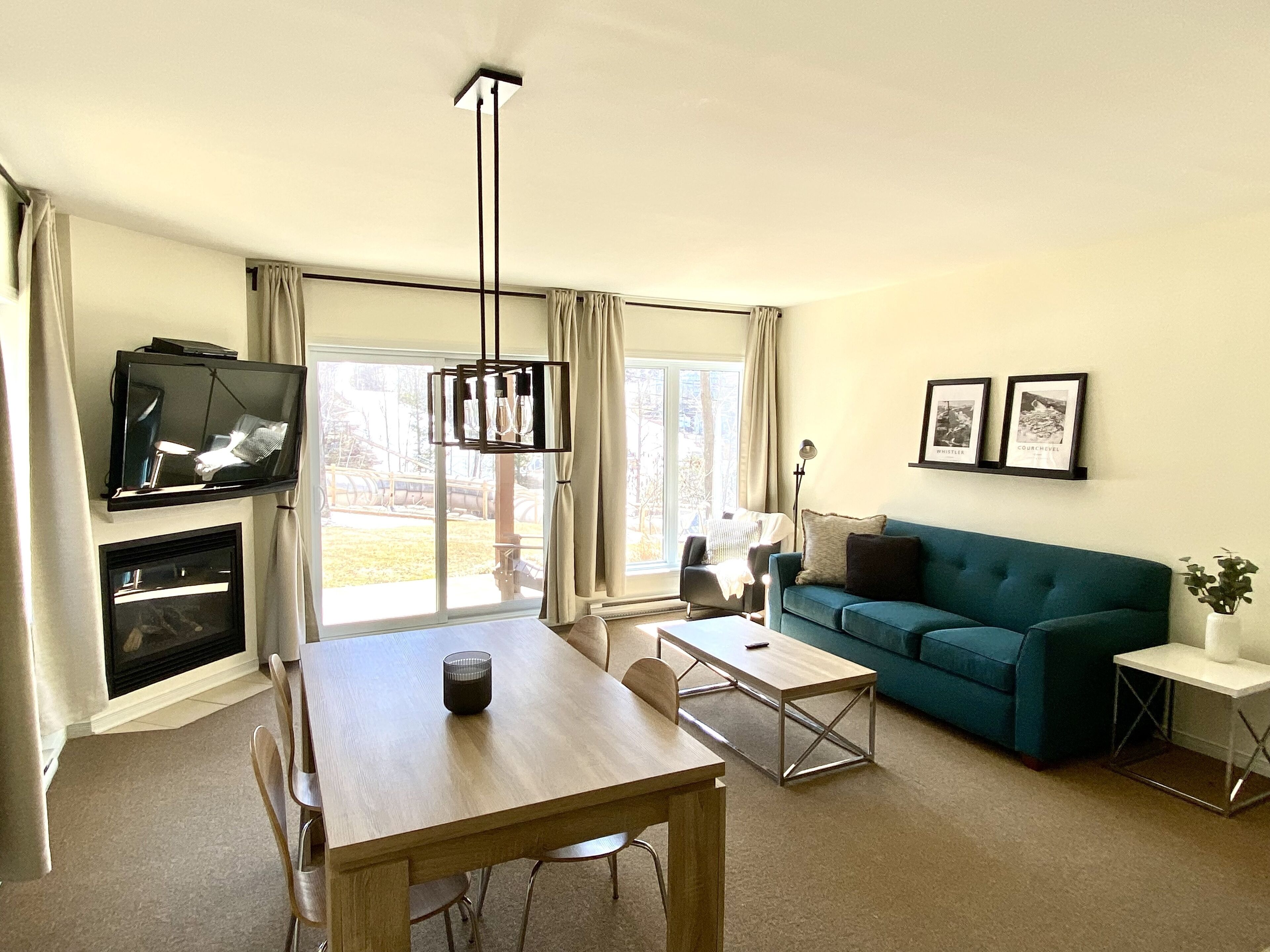 E104 Condo ski in ski out / bike in bike out