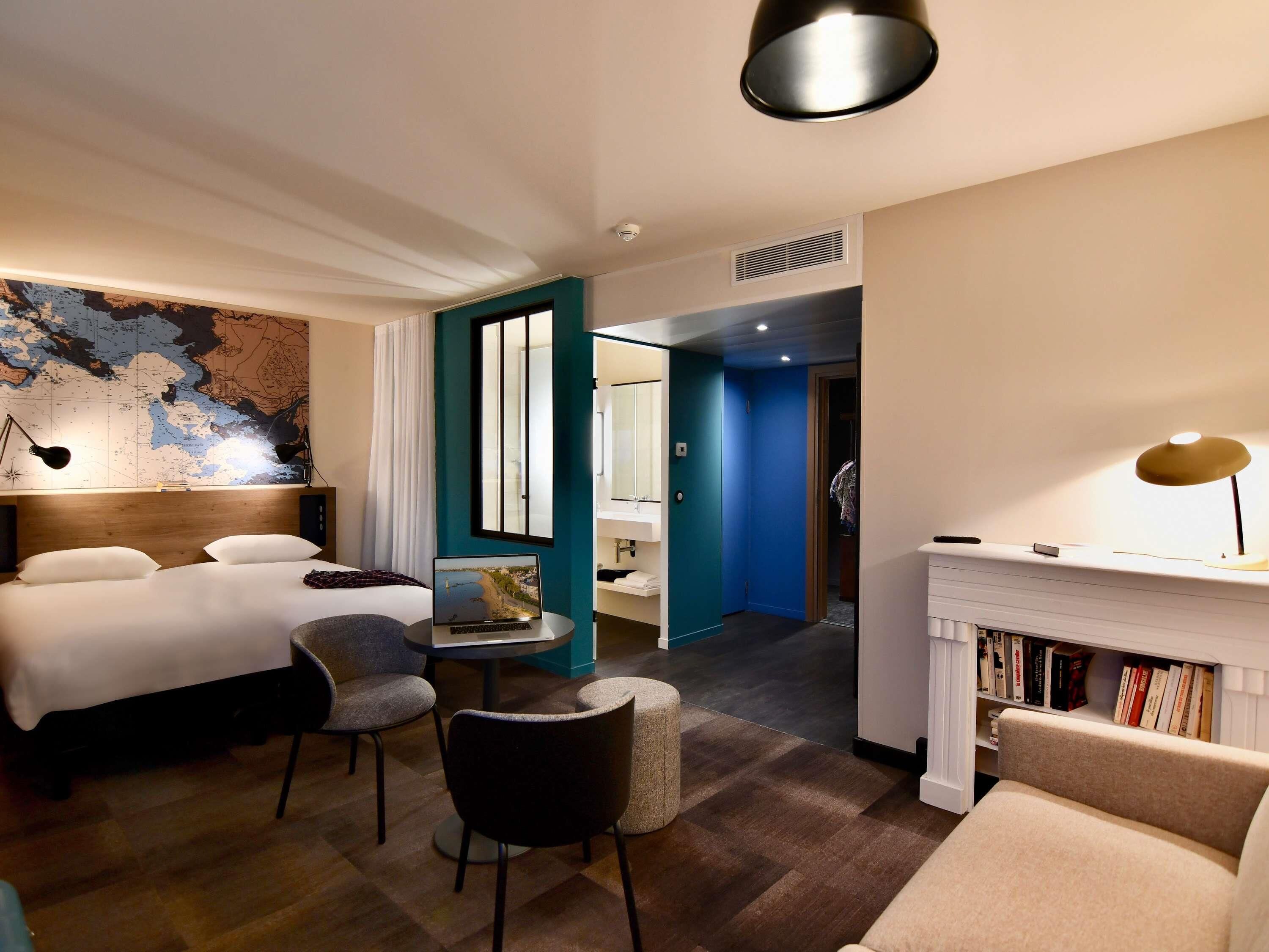 Suite, 1 Double Bed with Sofa bed | Premium bedding, pillow-top beds, individually furnished, desk