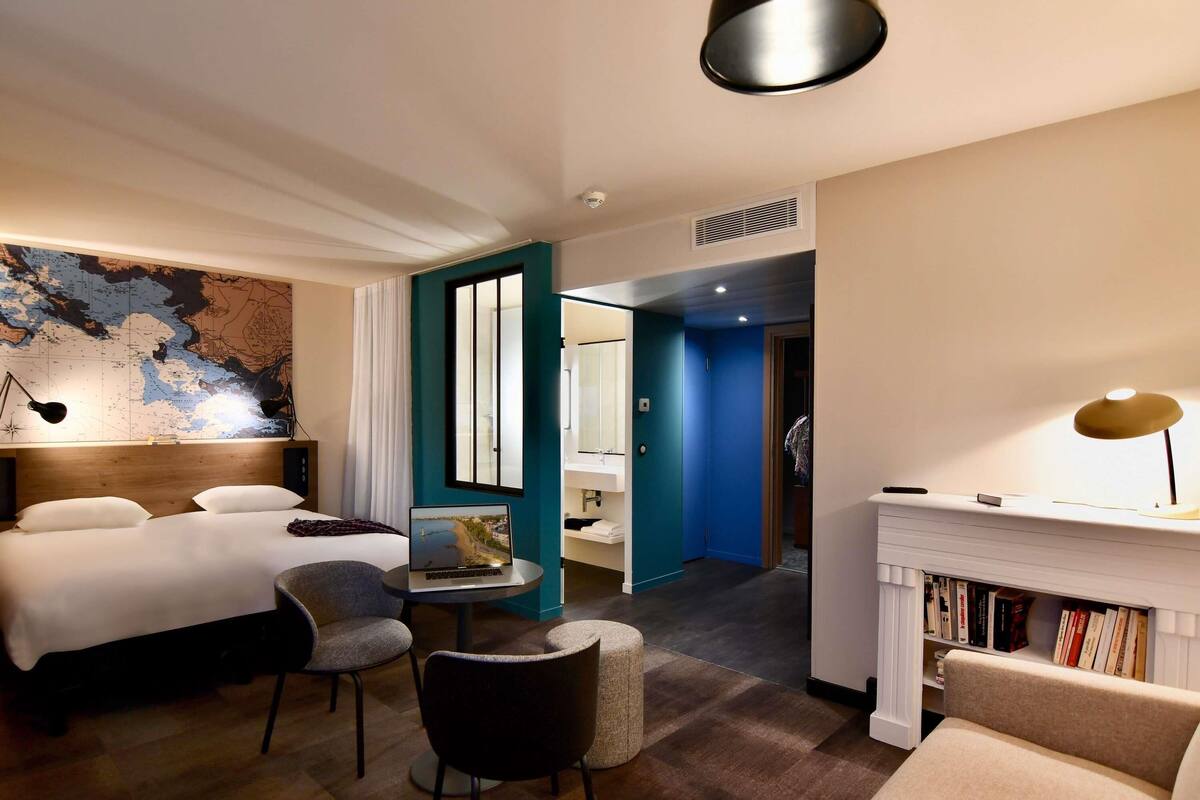 Suite, 1 Double Bed with Sofa bed | Premium bedding, pillow-top beds, individually furnished, desk
