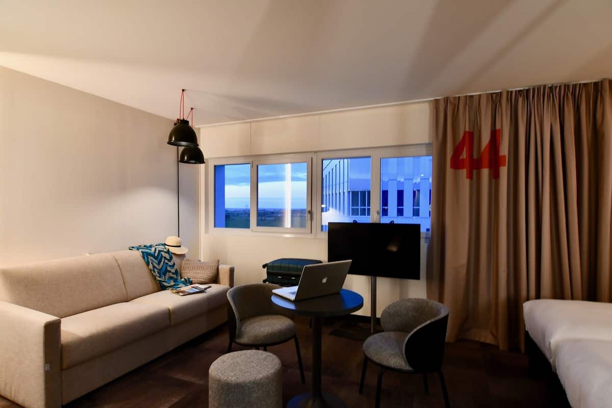 Suite, varias camas | Ropa de cama de alta calidad, camas con pillow-top y muebles diferentes