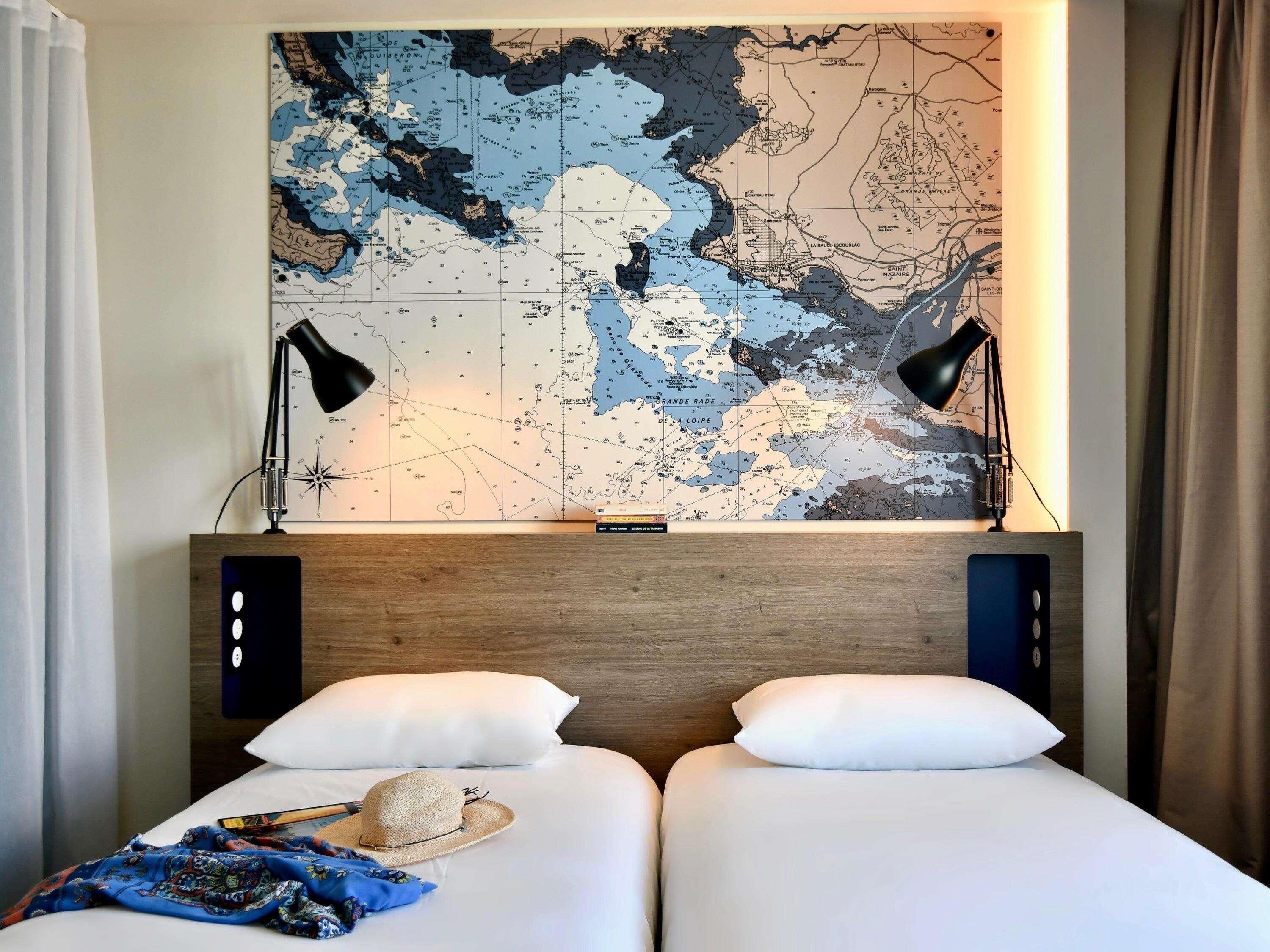 Twin Room | Premium bedding, pillowtop beds, individually furnished, desk