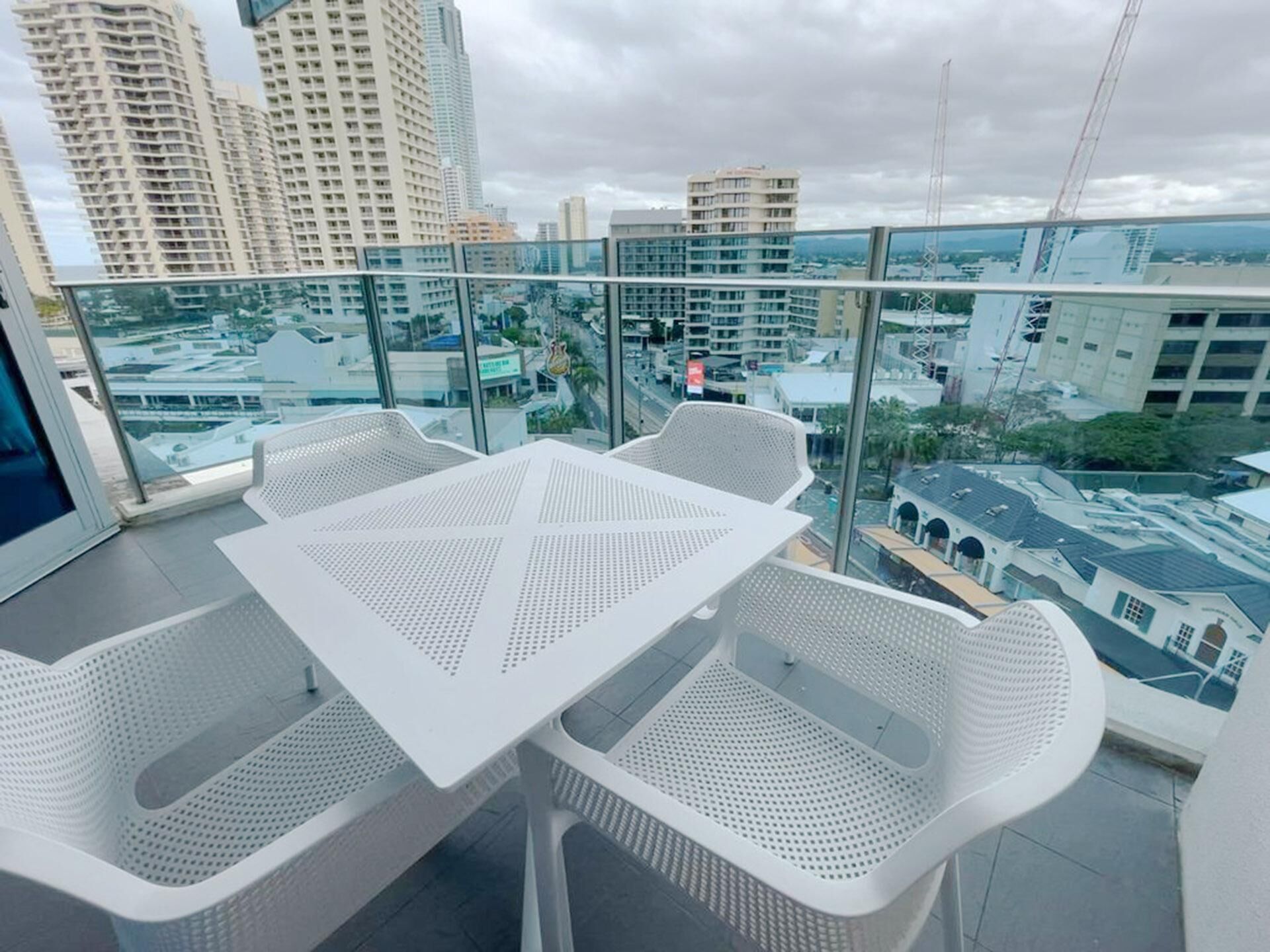 H'Residences – Spacious 2 Bed City View — Q Stay — image 8