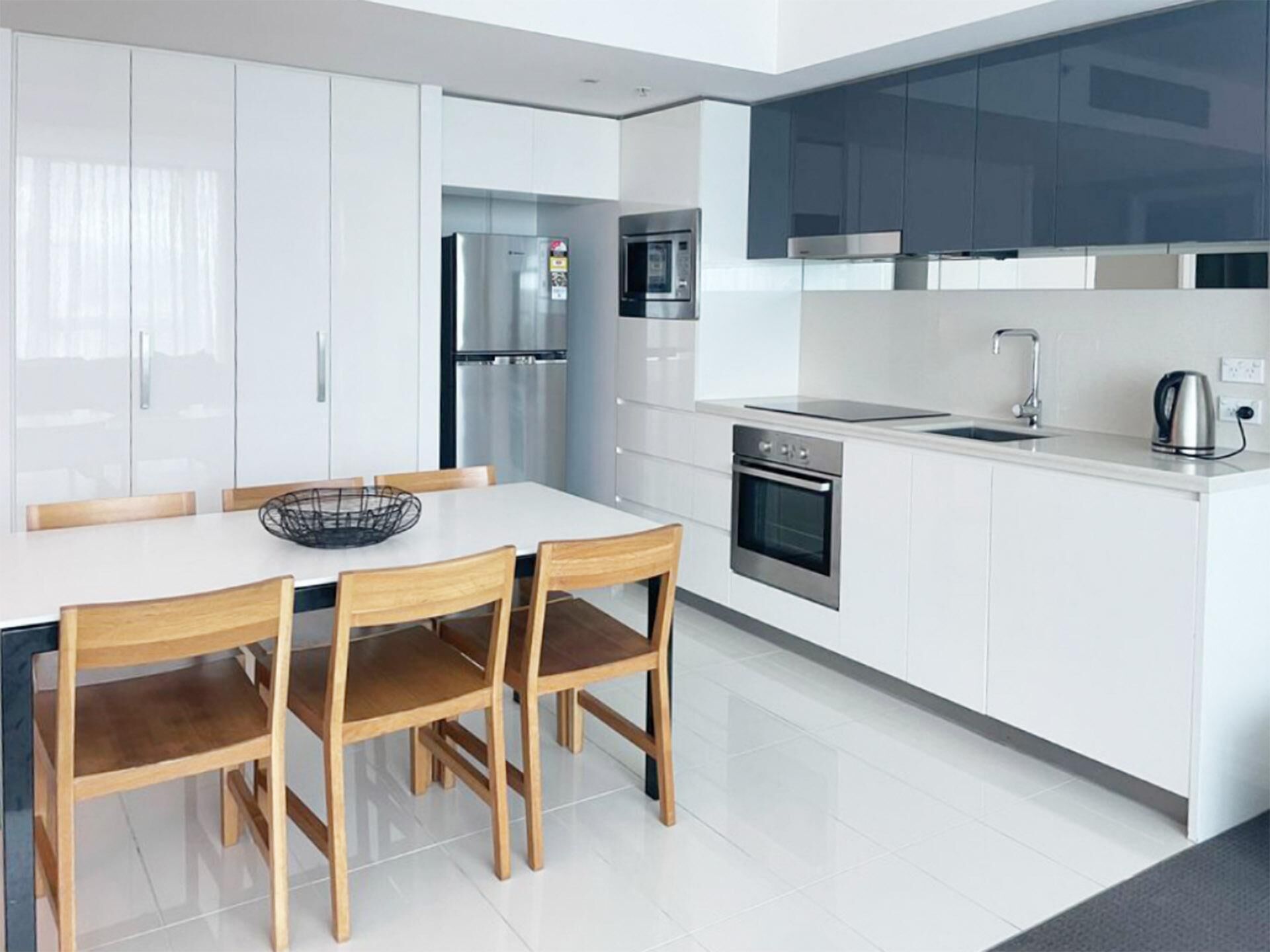 H'Residences – Spacious 2 Bed City View — Q Stay — image 11