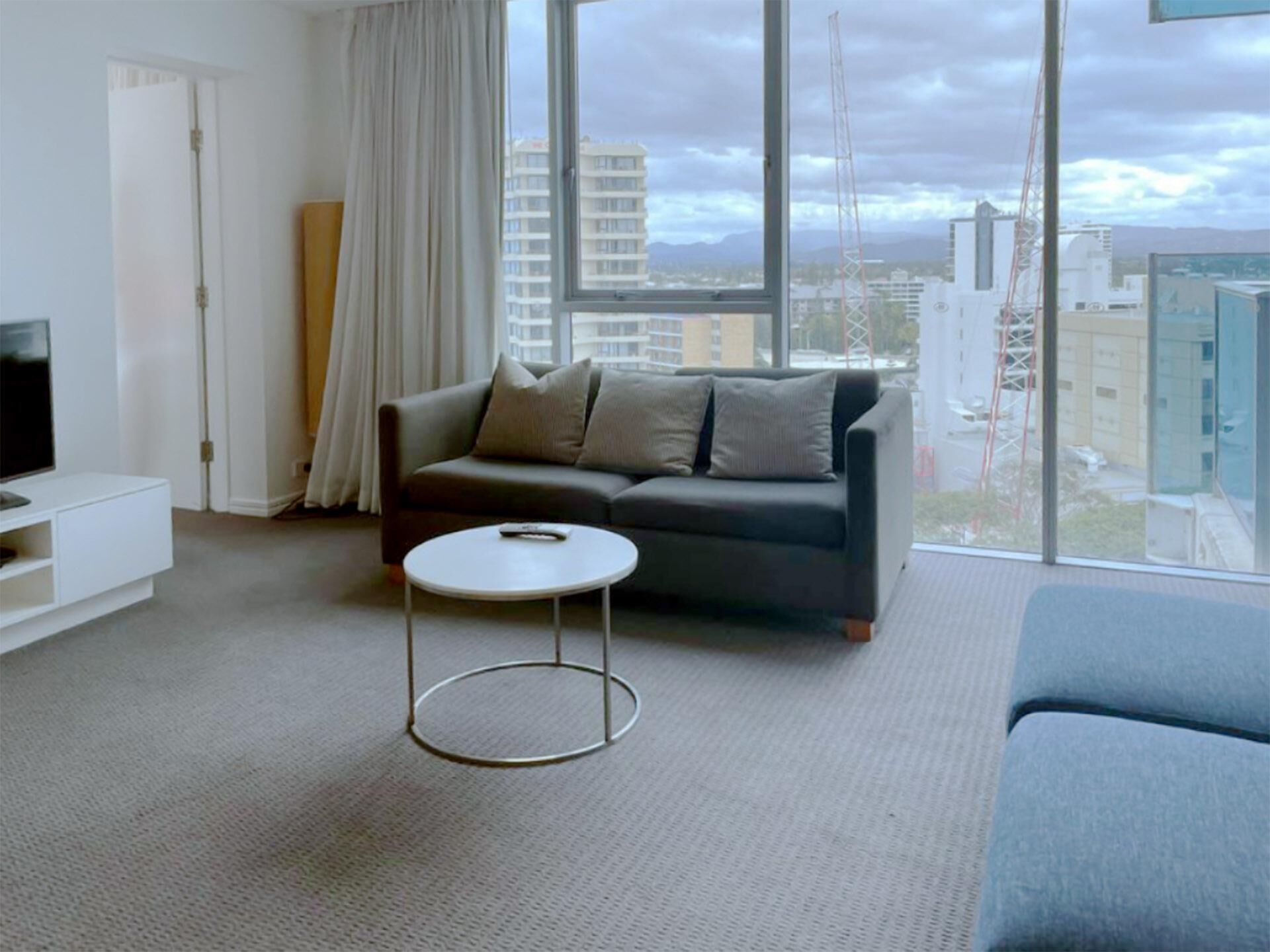 H'Residences – Spacious 2 Bed City View — Q Stay — image 10