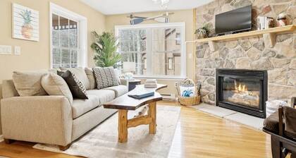 Stylish & Modern Private Getaway in Lake Ariel!