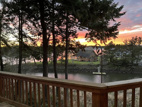 Very quiet Pacific City home with amazing river views from the deck!
