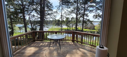 Very quiet Pacific City home with amazing river views from the deck!